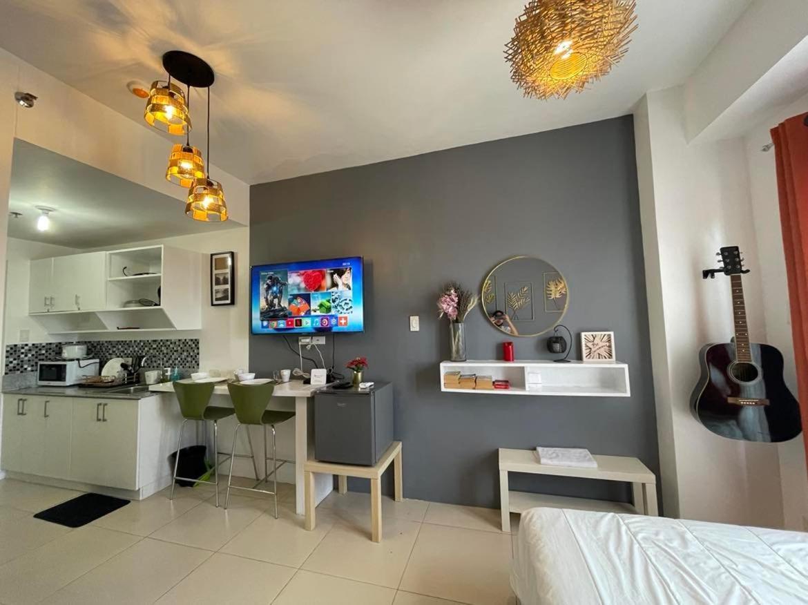 Cool Suites At Wind Residences Tagaytay Staycation- Im Hana 1 Tagaytay City Exteriör bild